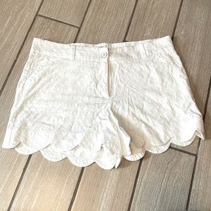 Crown and Ivy Scallop Hem Shorts